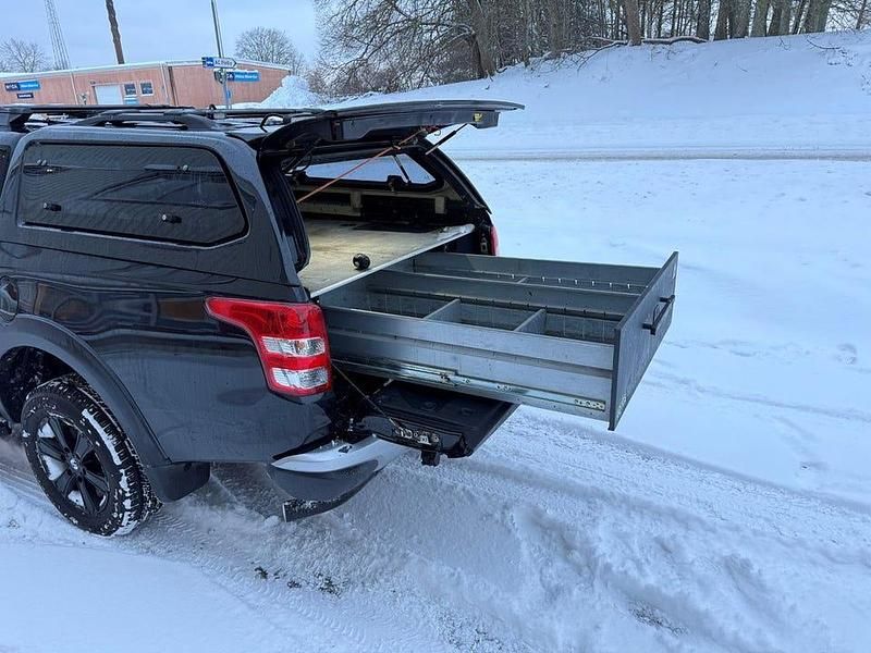 Begagnad Fiat Fullback 181 HK (133 kW) 2017 Svart Pickup