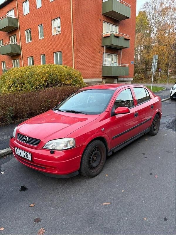 Röd Begagnad 2002 Opel Astra | 14 000 kr (Marknadspris) - Bild 1/4