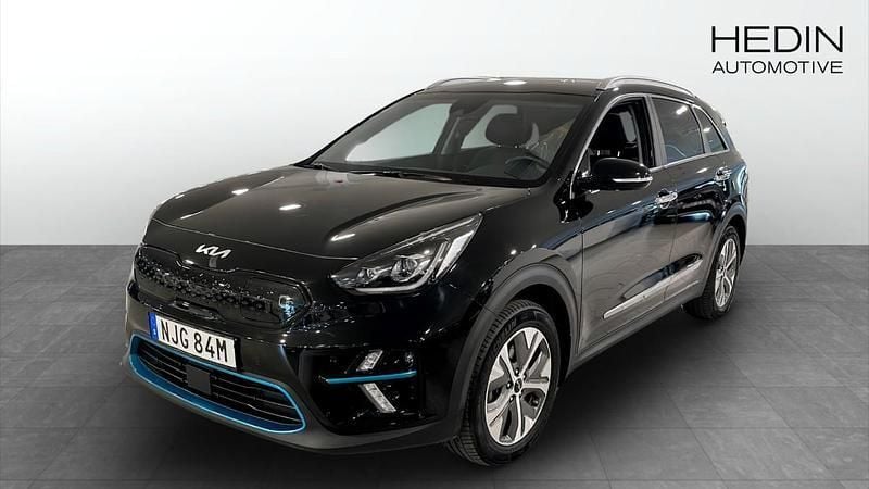 Svart (black) Begagnad 2022 Kia e-Niro Advance SUV | 289 900 kr (Marknadspris) - Bild 1/4
