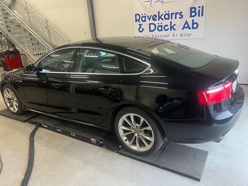 Begagnad Audi A5 Sportback Comfort 170 HK (125 kW) 2012 Svart Halvkombi