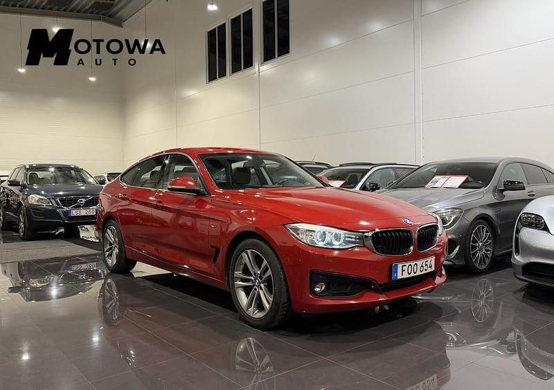 Begagnad BMW 320 Gran Turismo Sport Line 184 HK (135 kW) 2015 Röd Halvkombi