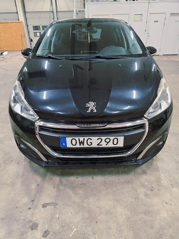 Begagnad Peugeot 208 82 HK (60 kW) 2015 Halvkombi