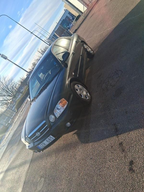Begagnad Kia Magentis 136 HK (100 kW) 2004 Sedan