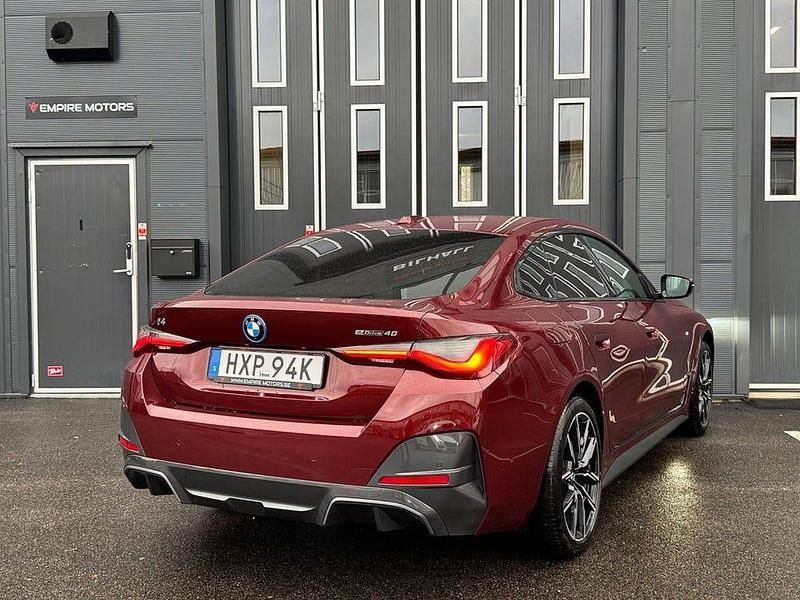 Begagnad BMW i4 M Sport 250 kW (340 HK) 2024 Röd Sedan