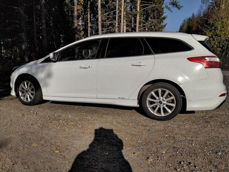 Vit Begagnad 2014 Ford Focus Titanium Kombi | 60 000 kr (Bra pris) - Bild 1/1