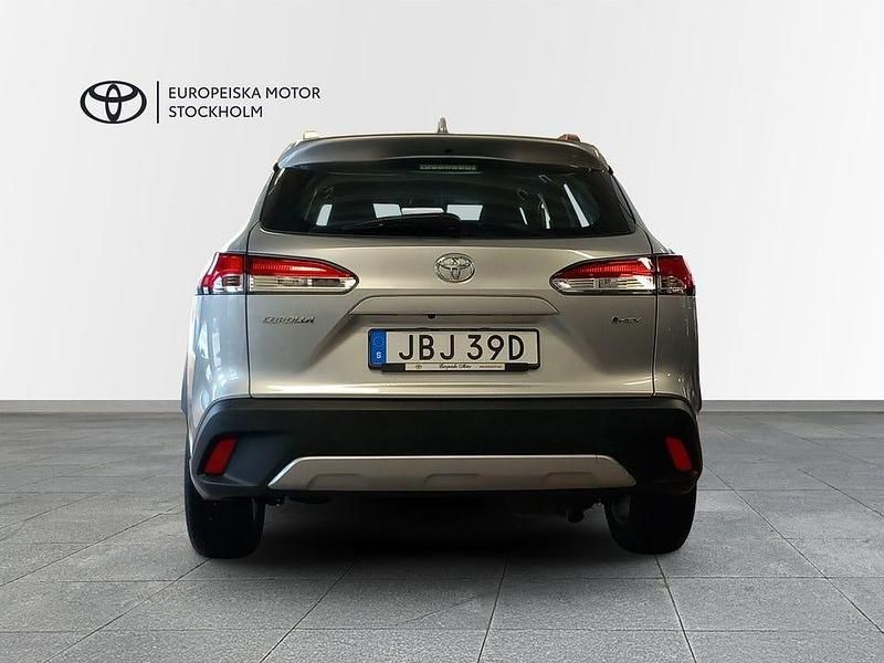 Begagnad Toyota Corolla Cross Active 140 HK (102 kW) 2025 Svart SUV