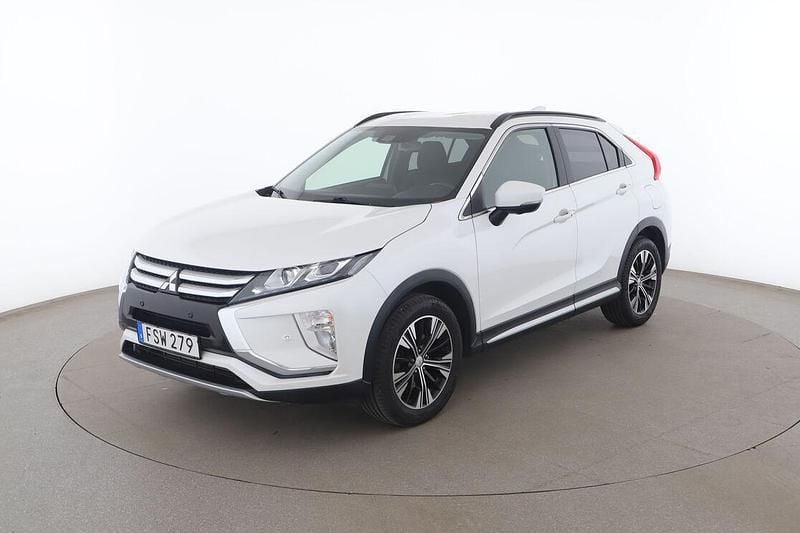 Vit Begagnad 2018 Mitsubishi Eclipse Cross Comfort Edition SUV | 143 000 kr (Marknadspris) - Bild 1/3