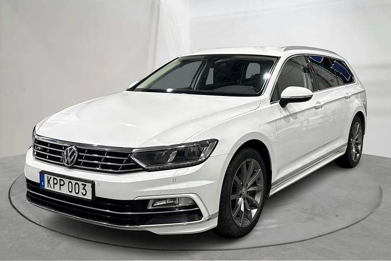 Begagnad VW Passat Executive 190 HK (139 kW) 2019 Vit