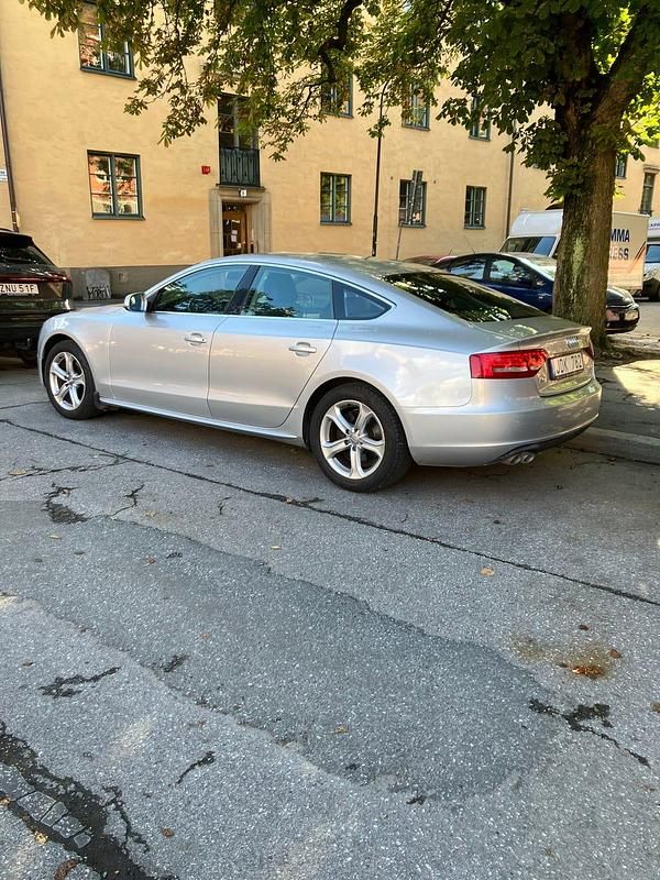 Begagnad 2011 Audi A5 Sportback Halvkombi | 85 000 kr (Marknadspris) - Bild 1/4