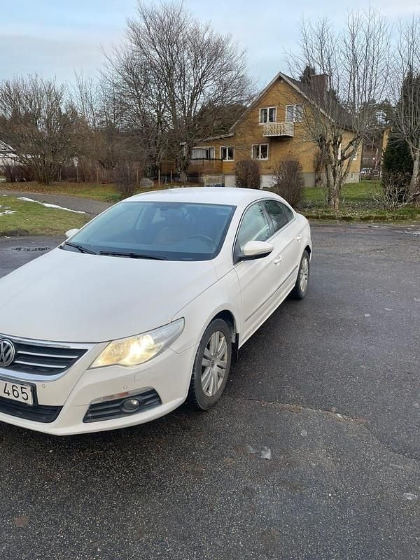 Begagnad 2011 VW Passat Sportkupé | 64 999 kr (Bra pris) - Bild 1/4