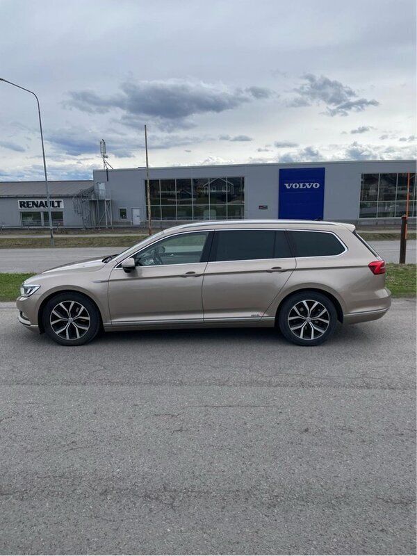 Brun Begagnad 2016 VW Passat GT Kombi | 179 000 kr (Marknadspris) - Bild 1/2