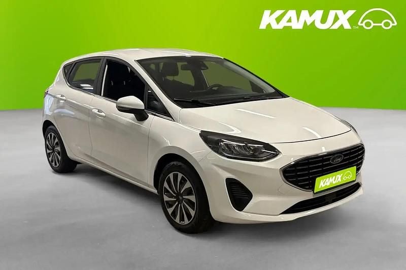 Vit Begagnad 2023 Ford Fiesta Halvkombi | 169 700 kr (Marknadspris) - Bild 1/4