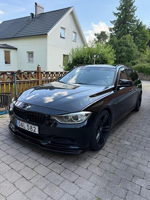 Begagnad BMW 320 184 HK (135 kW) 2014 Kombi