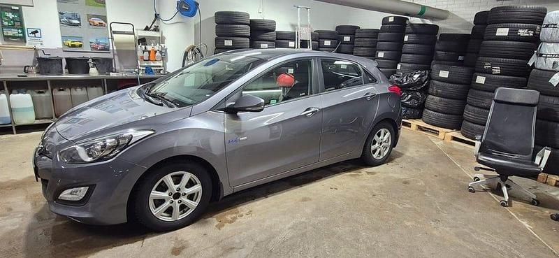 Begagnad Hyundai i30 110 HK (80 kW) 2014