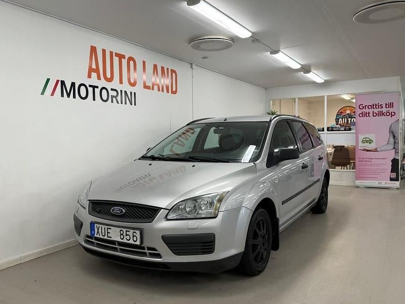 Silver Begagnad 2006 Ford Focus Kombi | 24 900 kr (Lite dyr) - Bild 1/4