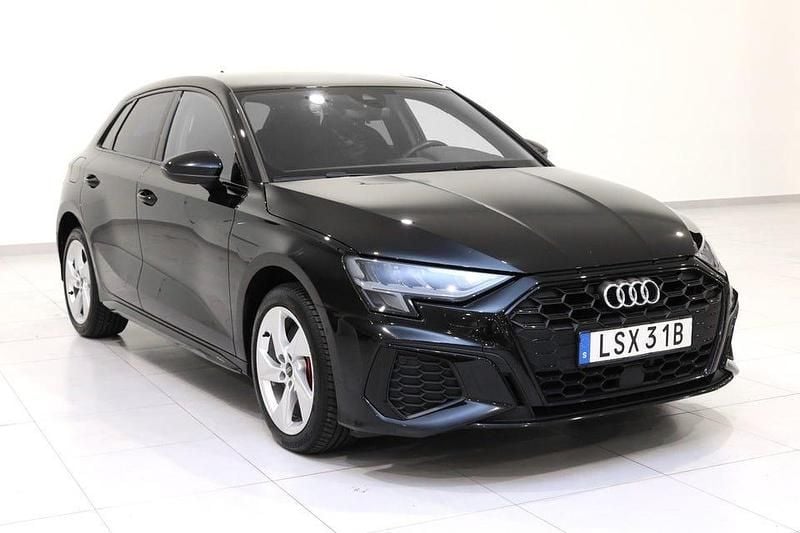 Begagnad Audi A3 S-Line 245 HK (180 kW) 2021 Svart Sedan