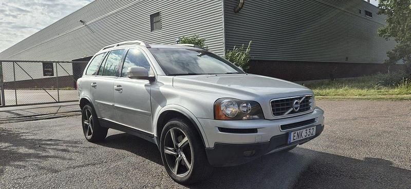 Silver Begagnad 2011 Volvo XC90 Kinetic SUV | 59 900 kr - Bild 1/4
