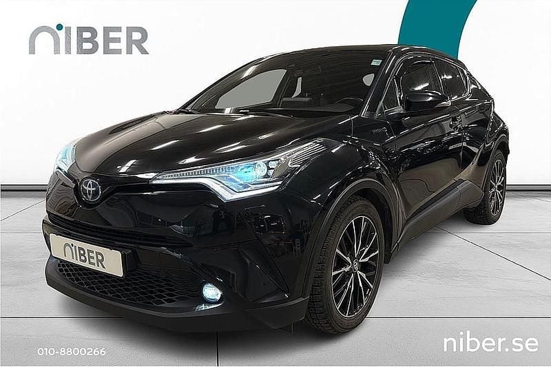 Svart Begagnad 2018 Toyota C-HR Executive SUV | 219 900 kr (Marknadspris) - Bild 1/4