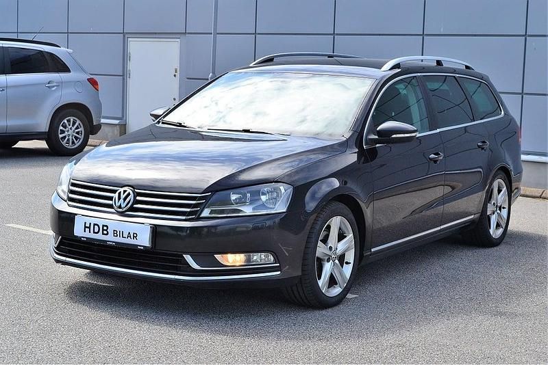 Begagnad 2013 VW Passat Sportline Kombi | 69 900 kr (Superpris) - Bild 1/4