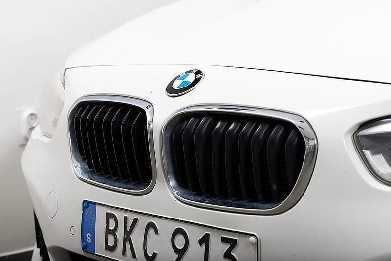 Begagnad BMW 118 M Sport 137 HK (100 kW) 2016 Vit Halvkombi