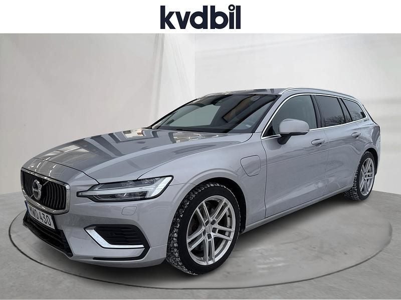 Silver Begagnad 2023 Volvo V60 Kombi | 310 000 kr (Superpris) - Bild 1/3