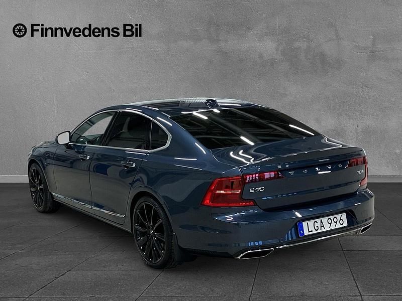 Begagnad Volvo S90 Inscription 320 HK (235 kW) 2018 Mörkblå Sedan