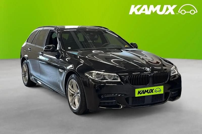 Svart Begagnad 2017 BMW 530 M Sport Kombi | 309 800 kr (Marknadspris) - Bild 1/4