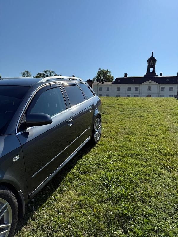 Begagnad Audi A4 Comfort 163 HK (119 kW) 2007 Grå metallic Kombi