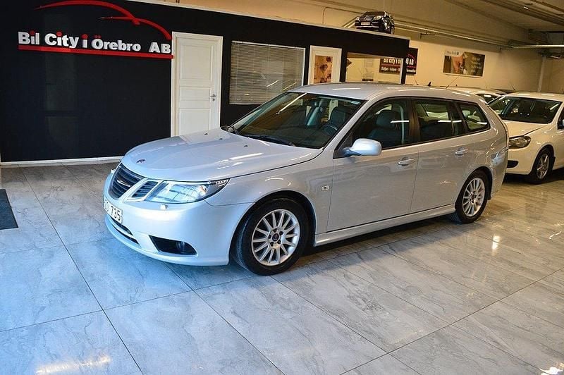 Grå Begagnad 2008 Saab 9-3 Kombi | 64 900 kr (Lite dyr) - Bild 1/4