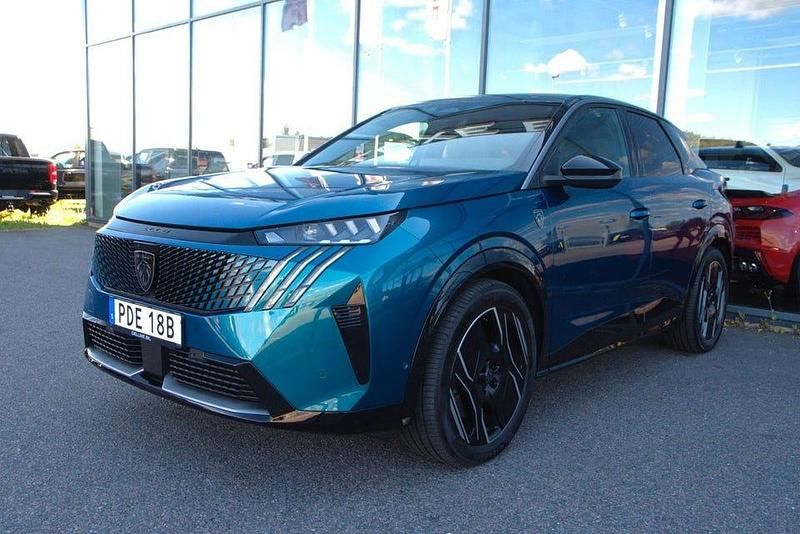 Blå Begagnad 2024 Peugeot e-3008 Ultimate SUV | 499 900 kr (Bra pris) - Bild 1/4