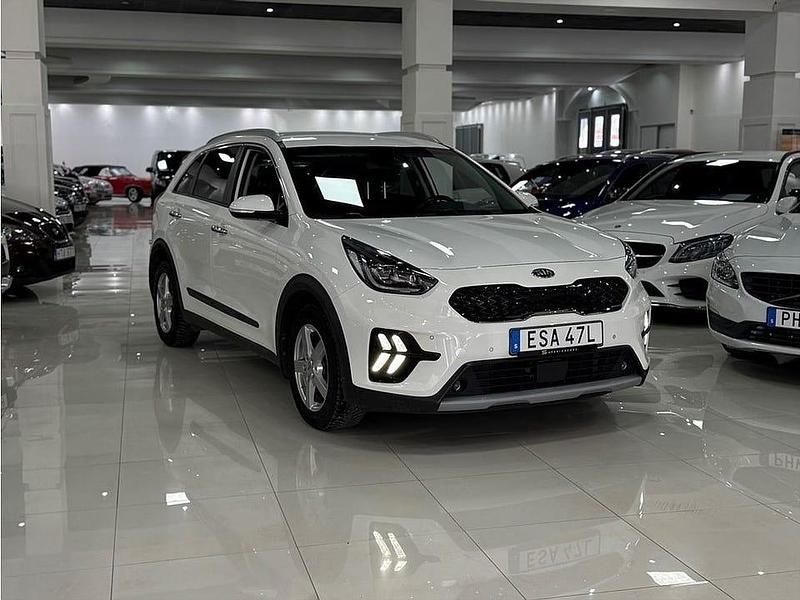 Begagnad Kia Niro Advance 141 HK (103 kW) 2020 Vit SUV
