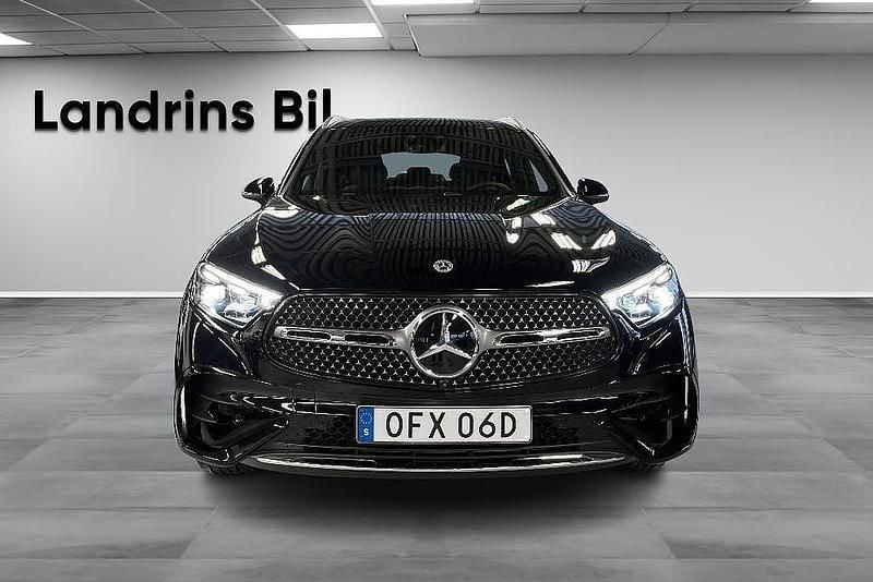 Begagnad Mercedes GLC300e AMG line 333 HK (244 kW) 2025 Svart SUV