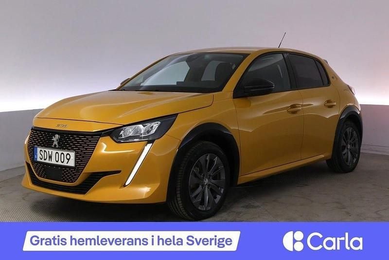 Begagnad Peugeot e-208 Allure 100 kW (136 HK) 2022 Gul Halvkombi