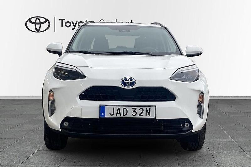 Begagnad Toyota Yaris Cross Active 92 HK (67 kW) 2022 Vit SUV