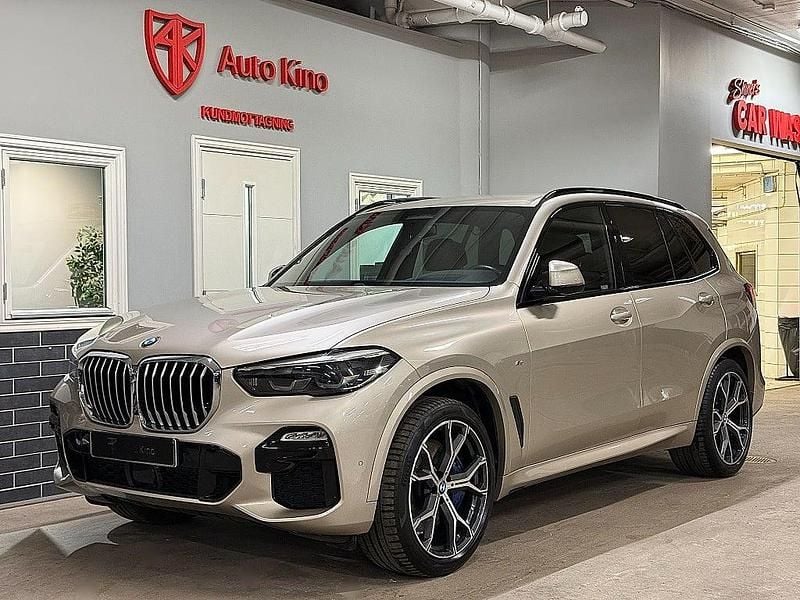 Begagnad BMW X5 M Sport 265 HK (194 kW) 2018 Ljusgrå SUV