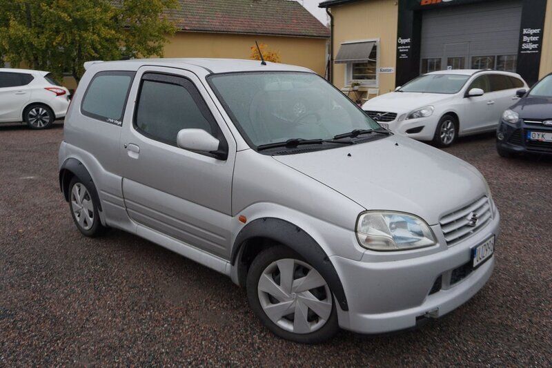 Silver Begagnad 2003 Suzuki Ignis Sport Halvkombi | 29 900 kr - Bild 1/4