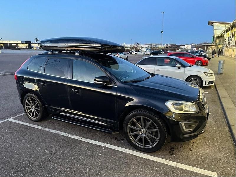 Svart Begagnad 2015 Volvo XC60 SUV | 199 000 kr (Lite dyr) - Bild 1/1