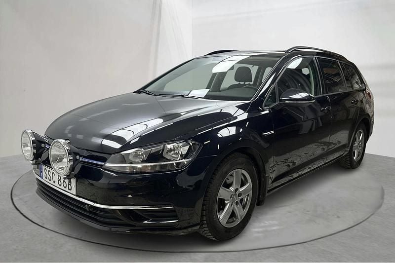 Svart Begagnad 2020 VW Golf VII | 139 000 kr (Bra pris) - Bild 1/4