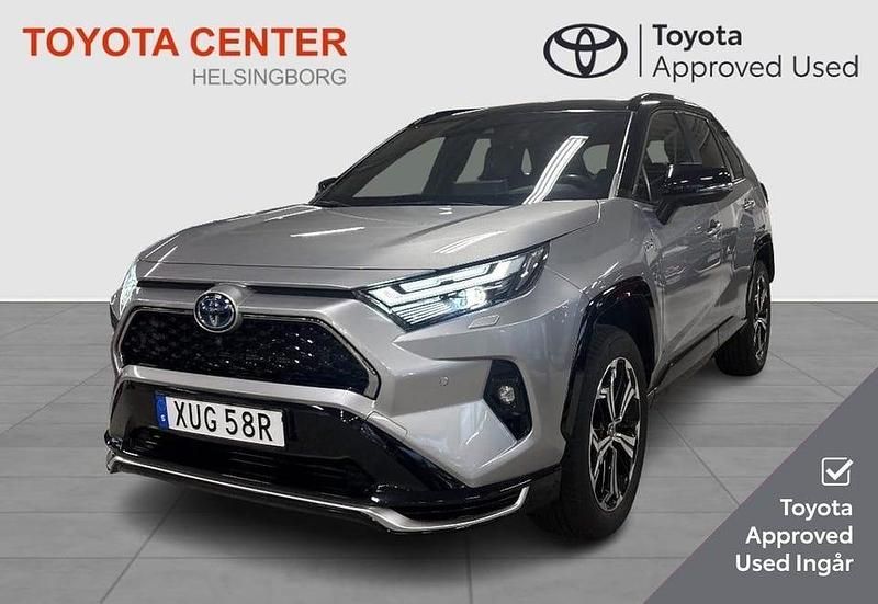 Grå Begagnad 2022 Toyota RAV4 Premium SUV | 489 900 kr (Marknadspris) - Bild 1/4