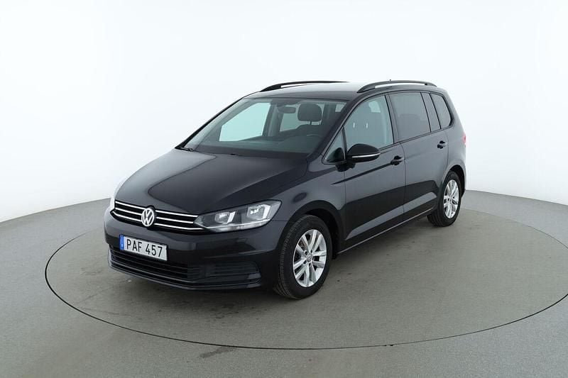 Svart Begagnad 2016 VW Touran Minibuss | 147 000 kr (Marknadspris) - Bild 1/3
