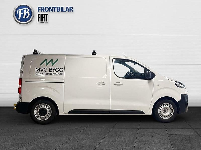 Begagnad Fiat Scudo 146 HK (107 kW) 2023 Vit Van
