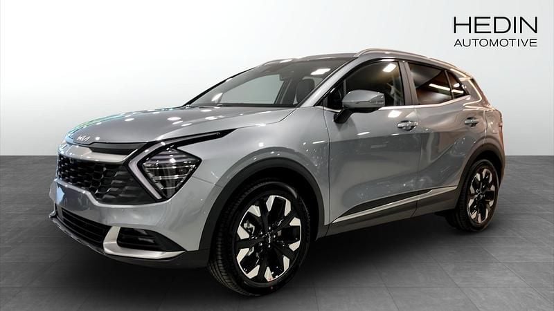 Grå (grey) Begagnad 2025 Kia Sportage Advance SUV | 429 900 kr (Bra pris) - Bild 1/4