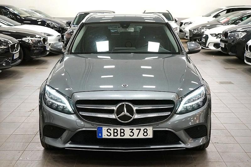 Begagnad Mercedes C300e Avantgarde 306 HK (225 kW) 2019 Grå Kombi