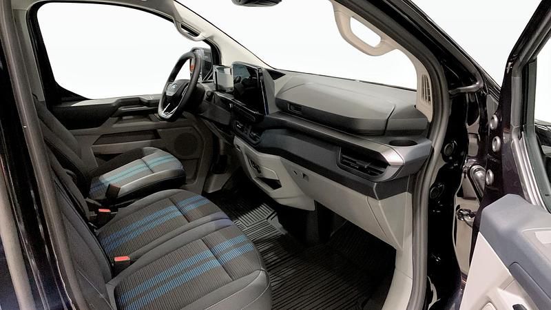Begagnad Ford E-Transit 2026 Svart Van
