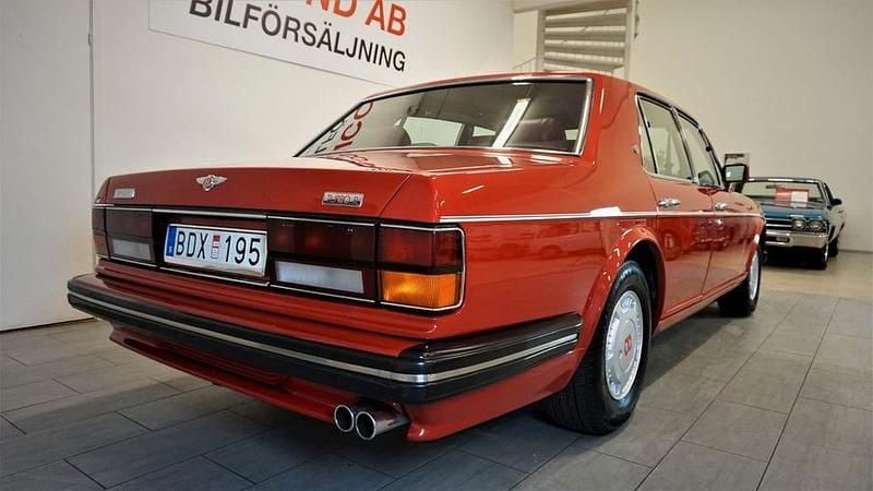 Begagnad Bentley Turbo 320 HK (235 kW) 1990 Röd Sedan