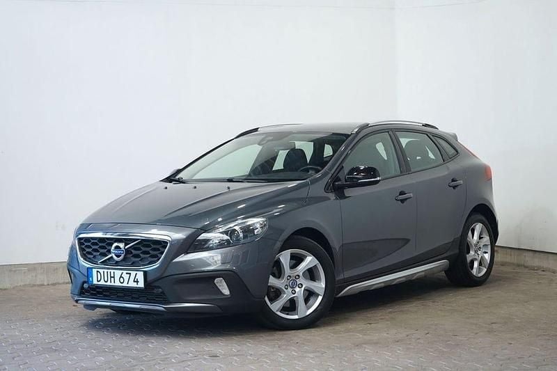 Begagnad Volvo V40 CC Summum 150 HK (110 kW) 2013 Grå Kombi