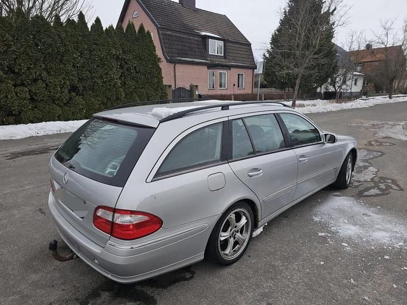 Begagnad Mercedes E320 224 HK (164 kW) 2003