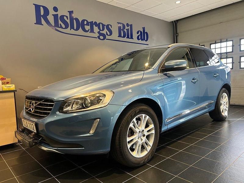 Begagnad Volvo XC60 Summum 181 HK (133 kW) 2014 Blå SUV