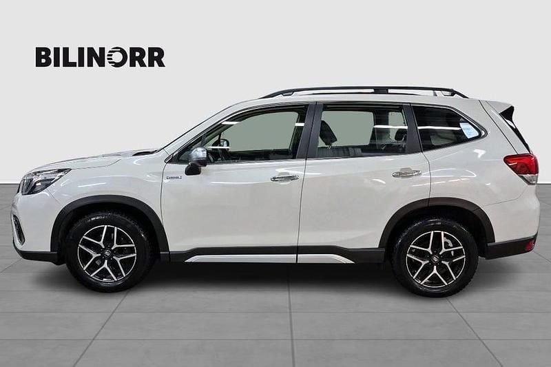 Begagnad Subaru Forester 151 HK (111 kW) 2019 Vit SUV