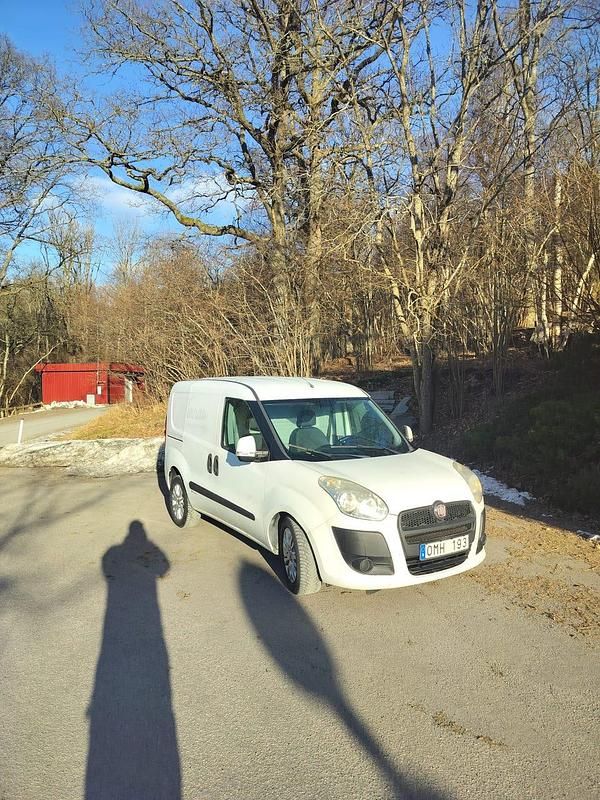 Begagnad 2013 Fiat Doblò Minibuss | 45 000 kr (Lite dyr) - Bild 1/4
